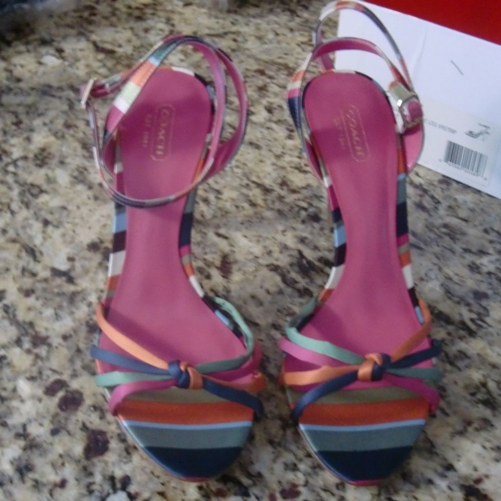 Coach Bethanie Satin Finish Pumps SZ 8.5